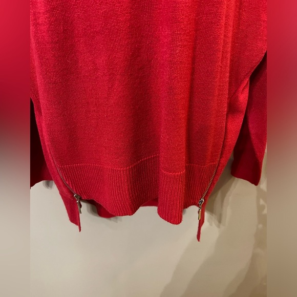 Beautiful Fuchsia Sweater! - Picture 4 of 7